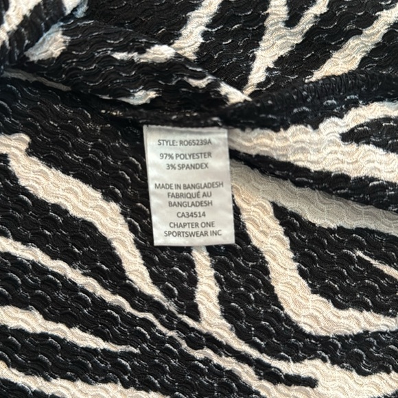 Chapter One Blouse - Picture 4 of 4